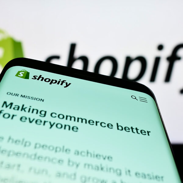 Shopify SEO strategies for boosting organic traffic and sales.